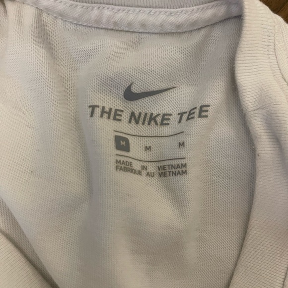 NIKE TEES - Picture 2 of 3